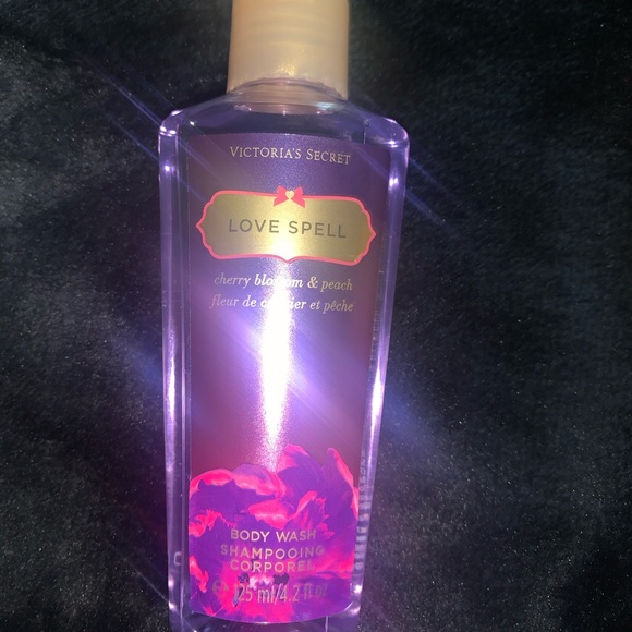 Victoria’s Secret Body Wash and Body Butter - Picture 4 of 4